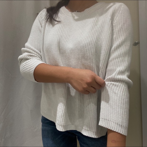 white knitted sweater - Picture 2 of 3